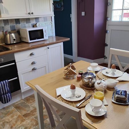 Top Floor At Cantref House Brecon Bagian luar foto