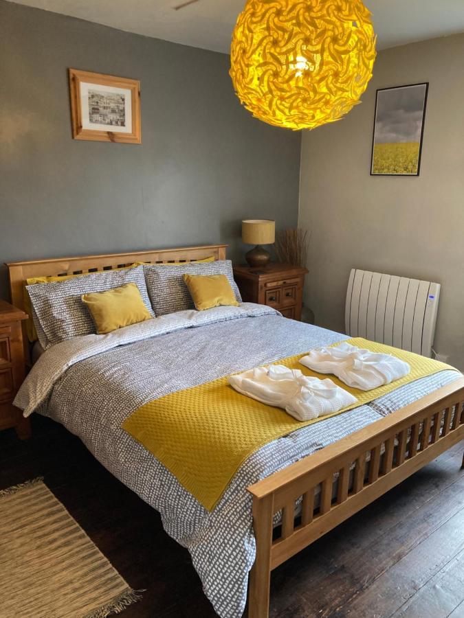 Top Floor At Cantref House Brecon Bagian luar foto