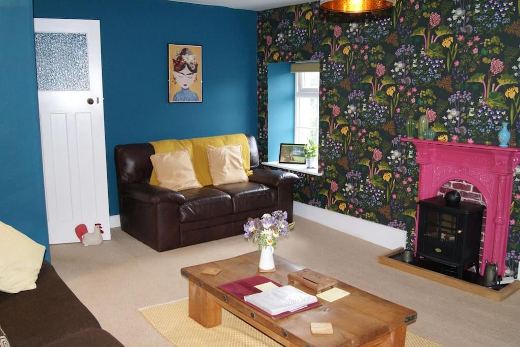 Top Floor At Cantref House Brecon Bagian luar foto