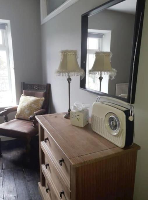 Top Floor At Cantref House Brecon Bagian luar foto