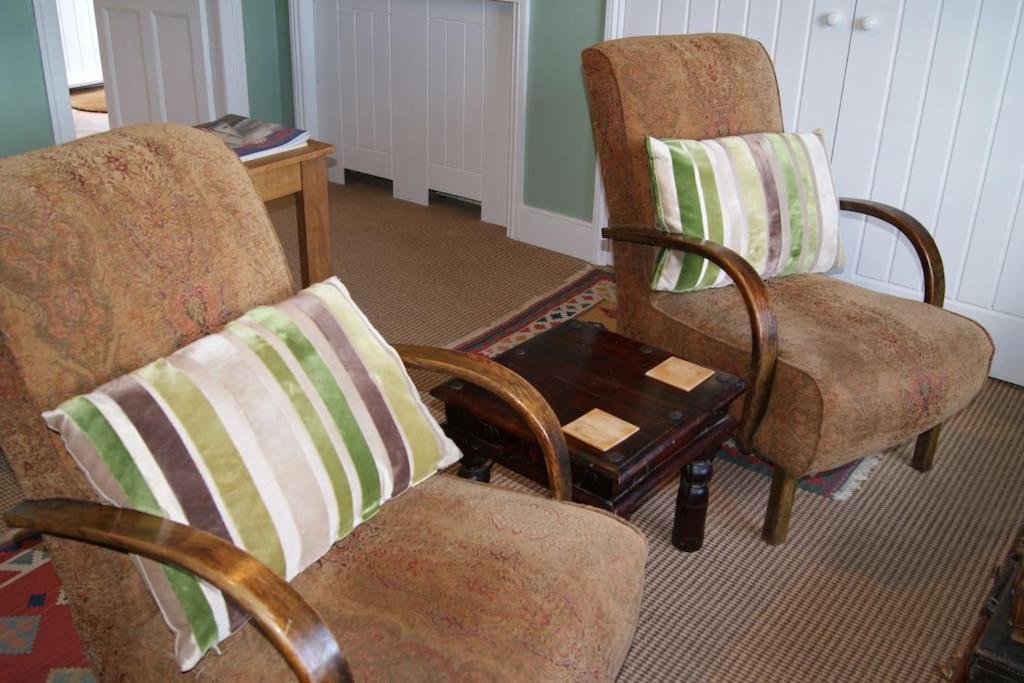 Top Floor At Cantref House Brecon Bagian luar foto