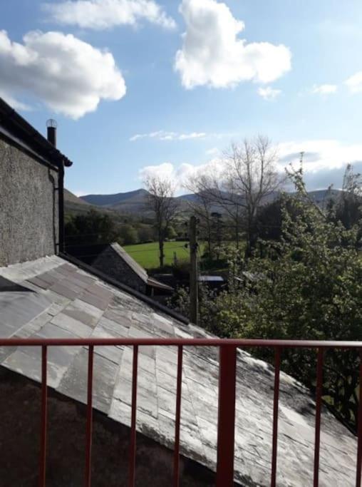 Top Floor At Cantref House Brecon Bagian luar foto