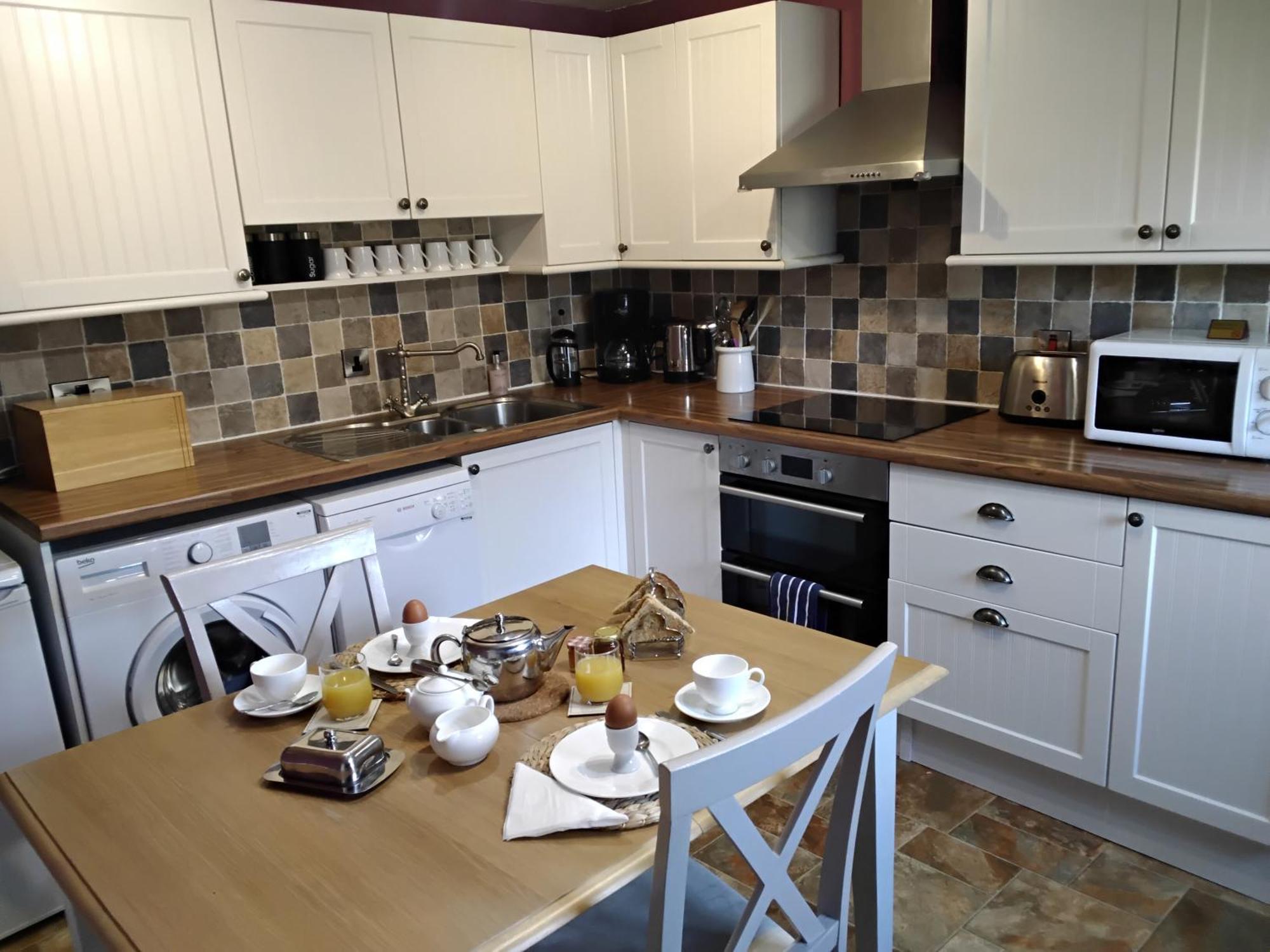Top Floor At Cantref House Brecon Bagian luar foto